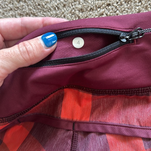 Lululemon Run Speed Short • size 4 - Picture 6 of 9